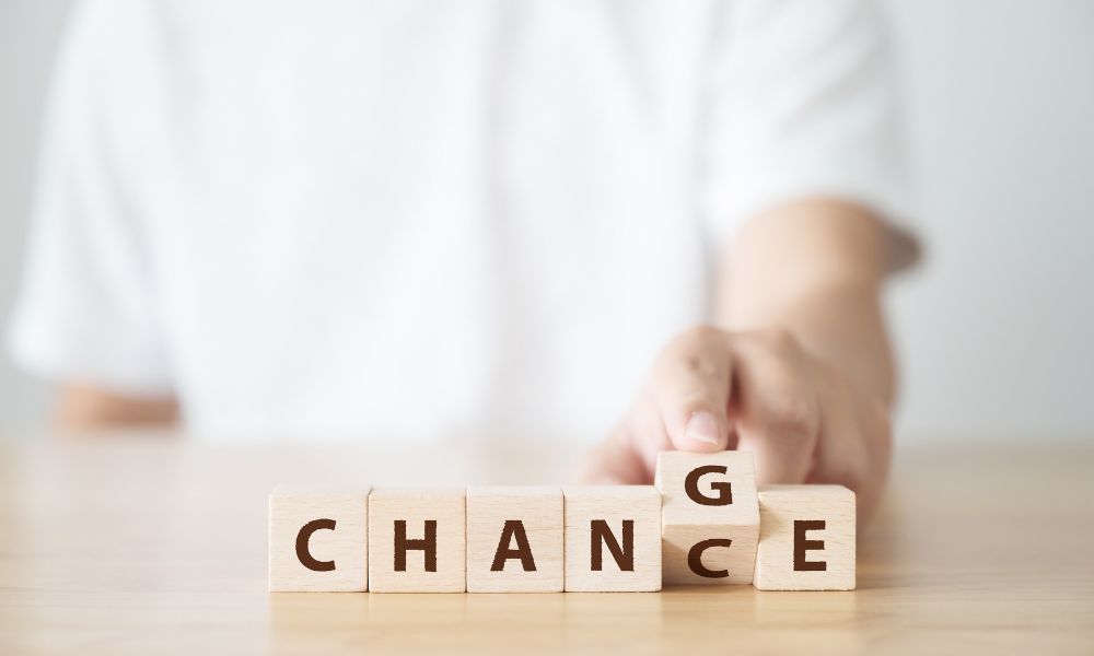 CHANGEがCHANCEに変わる木のブロック（短期教室は習い事を選ぶチャンス）